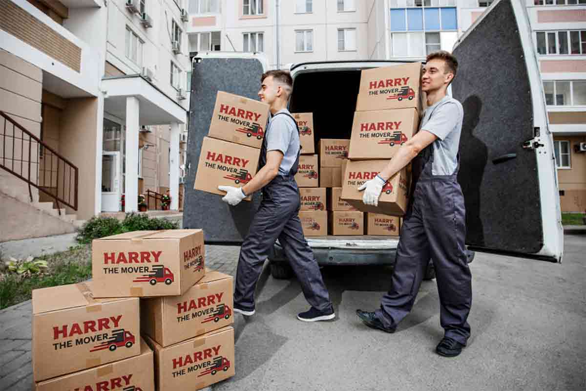 Harry The Mover helping families move across Melbourne suburbs.